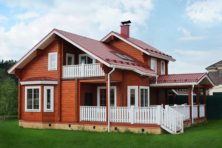 Покраска деревянного дома снаружи и изнутри